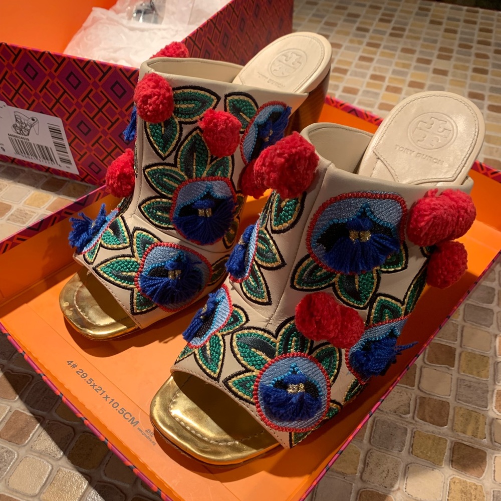 Tory shoes in excellent condition look at the photos